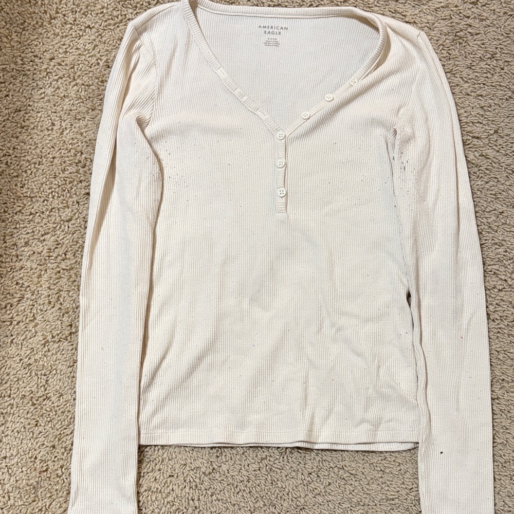 American Eagle Outfitters Women's Ivory Buttoned Long Sleeve Tee
